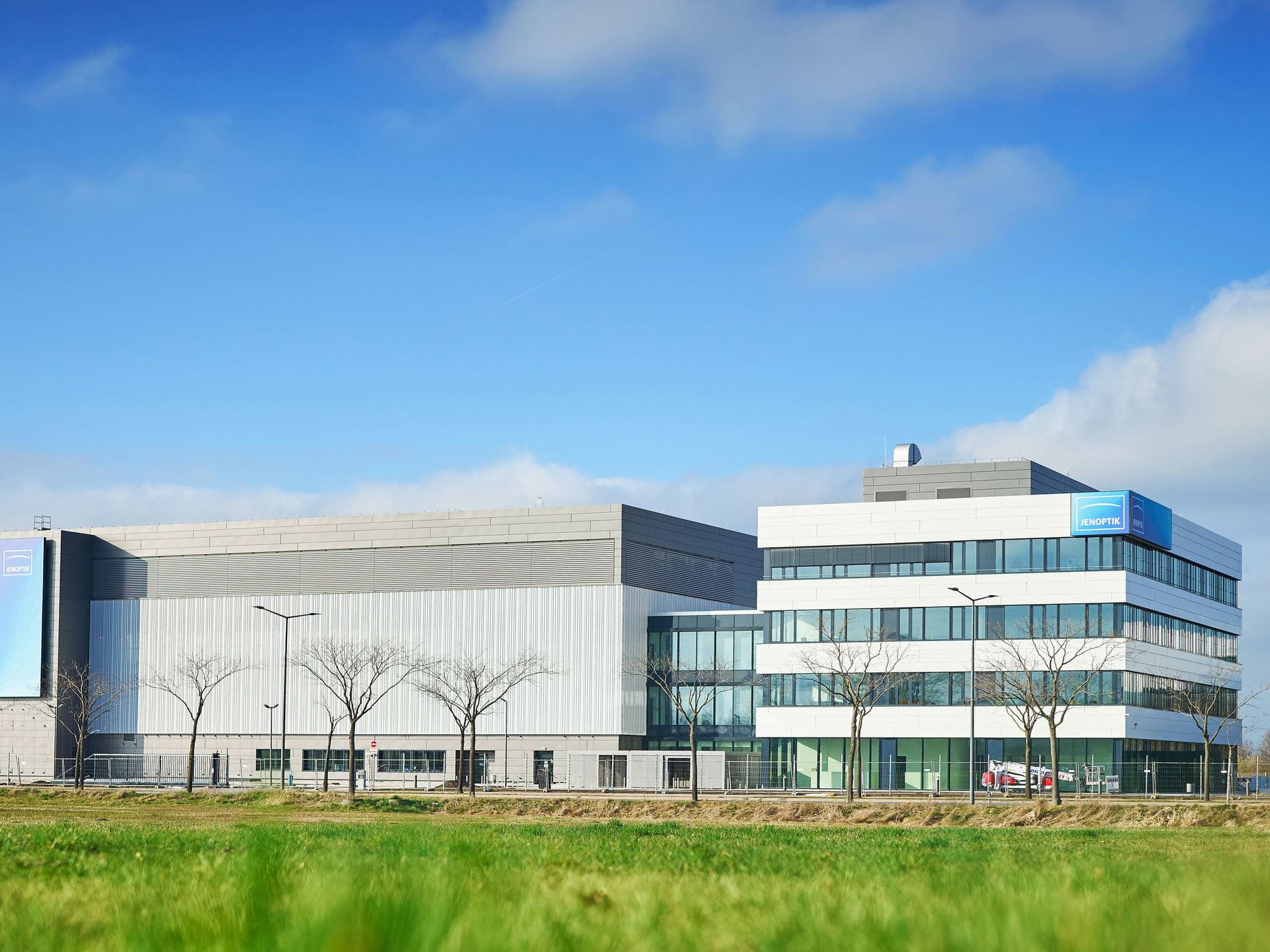 Blick auf die neue Fabrik in Dresden