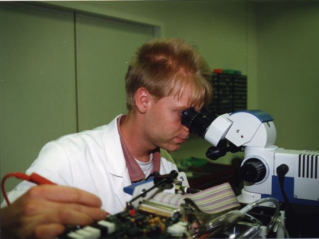 Microscope soldering