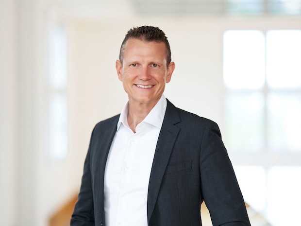 Porträt von Dr. Dominic Dorfner