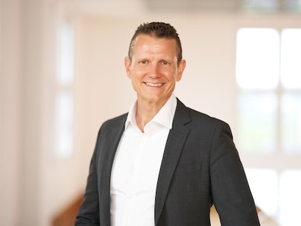 Portrait of Dr. Dominic Dorfner