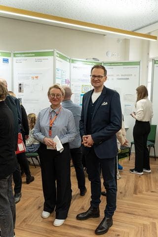 Jenoptik managers visit the project booths