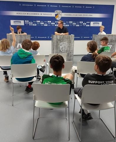 As part of the supporting program, the students explored the stadium and the press room.