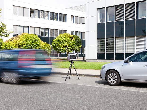 Mobile speed camera TraffiTop